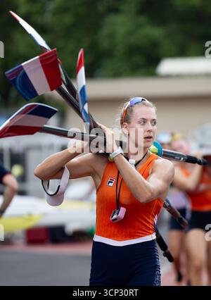SHANGHAI - Tinka Offereins lors d'une séance d'entraînement le quatrième jour des Championnats du monde d'aviron à Shanghai, en Chine. ANP Iris van den Broek crédit : ANP/Alamy Live News Banque D'Images