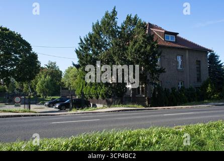 Auschwitz, Pologne - 15 septembre 2025 : Rudolf Hoss commandant House à Auschwitz I. C'était un camp de concentration allemand nazi en Pologne occupée. 1,1 millio Banque D'Images