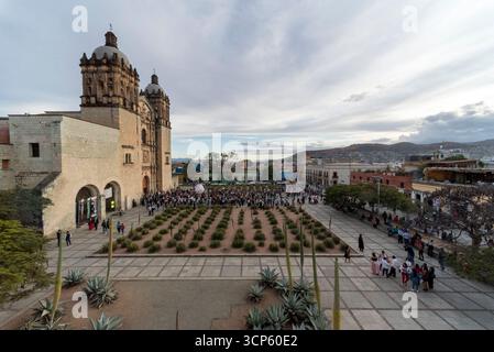 Célébration d'un mariage à l'église Santo Domingo, Oaxaca, Mexique Banque D'Images