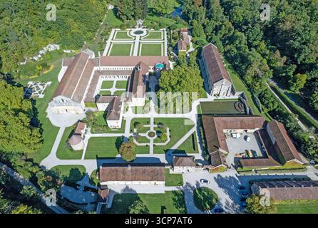 Abbaye cistercienne de Fontenay // Abbaye cistercienne de Fontenay Banque D'Images