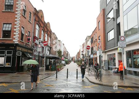 Dublin, Irlande - 19 septembre 2025 - Capel Street dans la ville de Dublin par un après-midi couvert humide dans la capitale irlandaise Banque D'Images