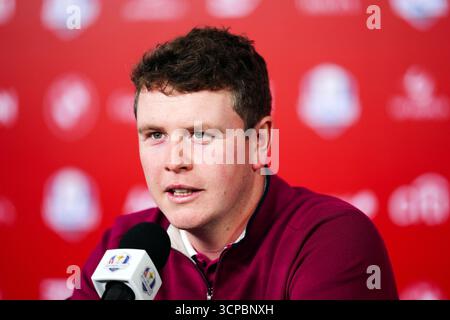 Robert MacIntyre de Team Europe lors d’une conférence de presse au Bethpage Black course, Farmingdale, New York, en prévision de la 45e Ryder Cup qui débutera demain. Date de la photo : jeudi 25 septembre 2025. Banque D'Images