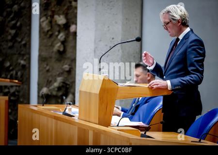LA HAYE - Foort van Oosten, ministre sortant de la Justice et de la sécurité, la Chambre des représentants débat des émeutes à la Haye ANP /HOLLANDSE HOOGTE /ROBIN UTRECHT pays-bas Out - belgique Out Banque D'Images