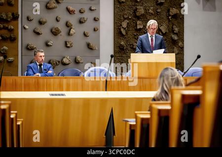 LA HAYE - Foort van Oosten, ministre sortant de la Justice et de la sécurité, la Chambre des représentants débat des émeutes à la Haye ANP /HOLLANDSE HOOGTE /ROBIN UTRECHT pays-bas Out - belgique Out Banque D'Images
