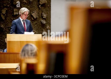 LA HAYE - Foort van Oosten, ministre sortant de la Justice et de la sécurité, la Chambre des représentants débat des émeutes à la Haye ANP /HOLLANDSE HOOGTE /ROBIN UTRECHT pays-bas Out - belgique Out Banque D'Images