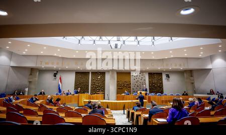 LA HAYE - Foort van Oosten, ministre sortant de la Justice et de la sécurité, la Chambre des représentants débat des émeutes à la Haye ANP /HOLLANDSE HOOGTE /ROBIN UTRECHT pays-bas Out - belgique Out Banque D'Images