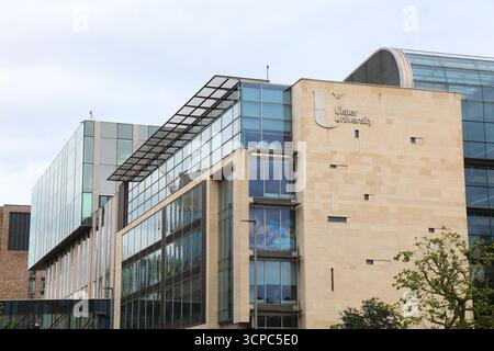 BELFAST, Royaume-Uni - 22 JUIN 2024 : campus de l'Université d'Ulster à Belfast, Irlande du Nord. Banque D'Images