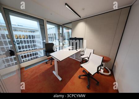 Bruxelles, Belgique. 25 septembre 2025. Cette image montre l'intérieur de l'inauguration du bâtiment Marnix, siège récemment rénové de la banque ING Belgique à Bruxelles, jeudi 25 septembre 2025. BELGA PHOTO BENOIT DOPPAGNE crédit : Belga News Agency/Alamy Live News Banque D'Images