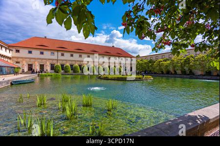 Jardin Waldstein avec fontaine Hercule à Prague. Banque D'Images