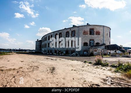 Abandonnée forteresse de la mer de Patarei et prison à Tallinn, Estonie, structure historique de défense côtière du XIXe siècle maintenant un monument en décomposition par le S Baltique Banque D'Images