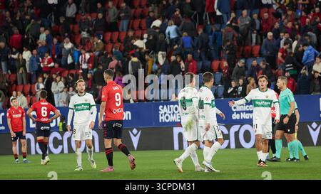 Pampelune, Espagne. 25 septembre 2025. Sport. Football/Soccer.Football match de la Liga EA Sports entre CA Osasuna et Elche CF joué au stade El Sadar à Pampelune (Espagne) le 25 septembre 2025. Crédit : Inigo Alzugaray/cordon Press crédit : CORDON PRESS/Alamy Live News Banque D'Images