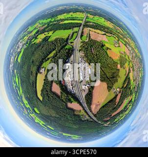 Luftbild, Raststätte Hünxe-Ost und Hünxe-West, Tank und Rast mit LKW Parkplatz an der Autobahn A3 und Anschussstelle Hünxe, Wiesen und Felder mit Waldgebiet, Erdkugel, Fisheye Aufnahme, Fischaugen Aufnahme, 360 Grad Aufnahme, minuscule monde, petite planète, fisheye Bild, , Hünxe, Ruhrgebiet, Nordrhein-Westfalen, Deutschland ACHTUNGxMINDESTHONORARx60xEURO *** vue aérienne, zone de service Hünxe est et Hünxe Ouest, station-service et aire de repos avec parking pour camions sur l'autoroute A3 et jonction Hünxe, prairies et champs avec zone forestière, globe, image fisheye, image fisheye, image fisheye, image 360 degrés, minuscule monde, Banque D'Images