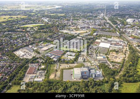 Vue aérienne, zone industrielle Thyssenstrasse avec Dinslakener Holz-Energiezentrum DHE, en arrière-plan ancien bâtiment de l'usine MCS technologies GmbH Banque D'Images