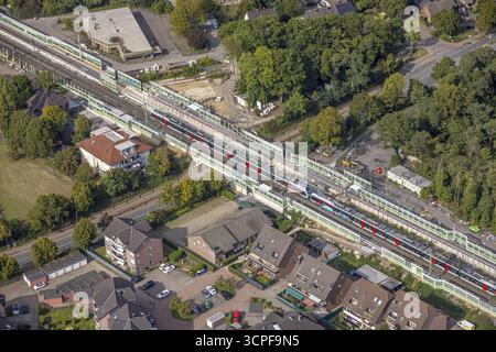 Vue aérienne, gare principale de Voerde, chantier pont Steinstrasse, chantier métro piétonnier chantier et pont Bahnhofstrasse, prolongement du t Banque D'Images