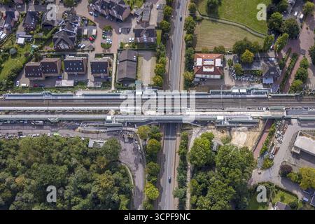 Vue aérienne, gare principale de Voerde, chantier pont Steinstrasse, chantier métro piétonnier chantier et pont Bahnhofstrasse, prolongement du t Banque D'Images