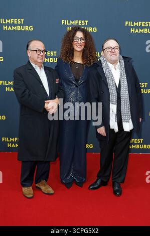 Albert Wiederspiel, Malika Rabahallah und Gustav Peter Wöhler BEI der Festivaleröffnung mit der Premiere des Kinofilms 'Lovely Day / mille secrets, mille dangers' auf dem 33. Filmfest Hamburg 2025 im Cinemaxx Dammtor. Hambourg, 25.09.2025 Banque D'Images