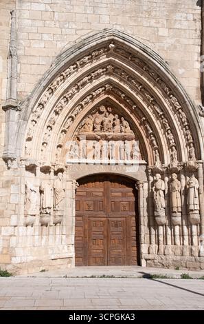 Le portail gothique de Iglesia de San Esteban, Museo del Retablo, Burgos Banque D'Images