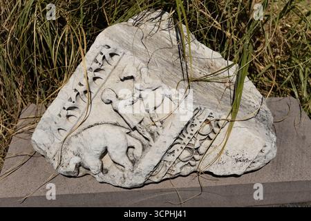 Fragments des détails de construction en pierre de l'empire romain aux thermes romains et Musée en plein air Ankara Turquie Banque D'Images