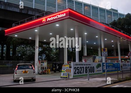 Hong Kong, Hong Kong. 26 septembre 2025. Une vue générale montrant une station essence essence essence china le 26 septembre 2025 à Hong Kong. (Crédit image : © Vernon Yuen/Nexpher images via ZUMA Press Wire) USAGE ÉDITORIAL SEULEMENT ! Non destiné à UN USAGE commercial ! Banque D'Images