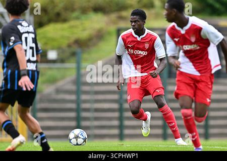 Roeselare, Belgique. 18 septembre 2025. Matthias Oyatambwe (8) de Monaco photographié lors du match de la phase de la Ligue des jeunes de l'UEFA de la saison 2025 - 2026 entre le Club Brugge KV et L'AS Monaco le 18 septembre 2025 à Roeselare, Belgique. (Photo de David Catry/Sportpix) crédit : Sportpix/Alamy Live News Banque D'Images