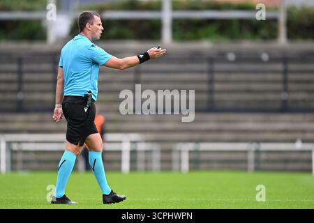 Roeselare, Belgique. 18 septembre 2025. L'arbitre Dmytro Kubriak photographié lors du match UEFA Youth League phase de la saison 2025 - 2026 entre le Club Brugge KV et L'AS Monaco le 18 septembre 2025 à Roeselare, Belgique. (Photo de David Catry/Sportpix) crédit : Sportpix/Alamy Live News Banque D'Images