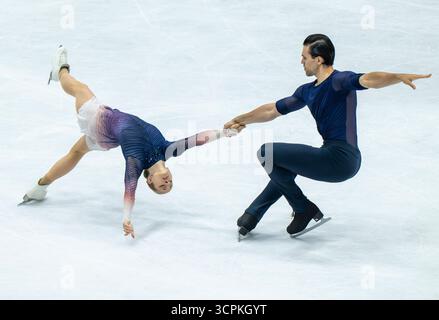 Oberstdorf, Allemagne. 26 septembre 2025. Patinage artistique : Challenger Series - Nebelhorn Trophy, Minerva Fabienne Hase et Nikita Volodin d'Allemagne lors de leur patinage libre en couples. Crédit : Peter Kneffel/dpa/Alamy Live News Banque D'Images