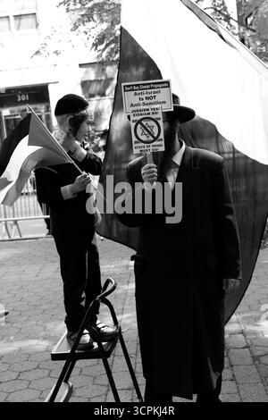 New York City, New York, États-Unis- 26 septembre 2025 : manifestation devant l'Assemblée générale des Nations Unies contre Benjamin Netanyahu Banque D'Images
