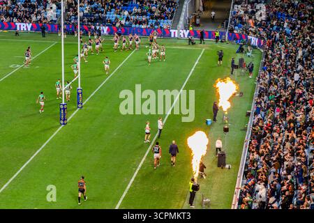 Sydney, Australie - 5 septembre 2025 : match de la ligue nationale de rugby entre les Roosters et les Rabbitohs dans l'arène du stade Allianz en Australie. Banque D'Images