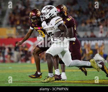 Tempe, Arizona, États-Unis. 13 septembre 2025. Texas State Bobcats Running back Jaylen Jenkins (5) porte le ballon pendant le match entre les Bobcats du Texas et les Sun Devils de l'Université d'État de l'Arizona au Mountain America Stadium de Tempe, Arizona. Michael Cazares/CSM/Alamy Live News Banque D'Images
