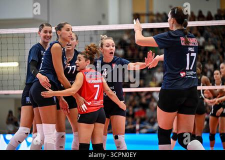 Oristano, Italie. 26 septembre 2025. Troisième place finale - Vakifbank Istanbul vs Panionios Atene, match test de volleyball à Oristano, Italie, septembre 26 2025 crédit : Agence photo indépendante/Alamy Live News Banque D'Images