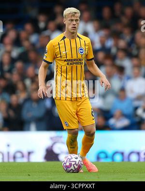 Londres, Royaume-Uni. 27 septembre 2025. Londres, Angleterre, septembre 27 2025 : Jan Paul van Hecke (6 Brighton & Hove Albion) lors du match de premier League entre Chelsea et Brighton & Hove Albion au Stamford Bridge à Londres, en Angleterre. (Photo de Jay Patel/Sports Press photo/SPP) crédit : SPP Sport Press photo. /Alamy Live News Banque D'Images