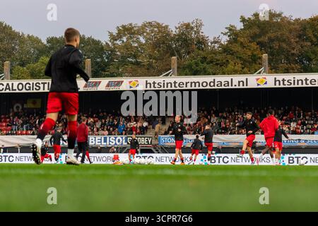 Rotterdam, Nederland. 27 septembre 2025. ROTTERDAM, 27-09-2025, Stadium Woudestein, saison 2025/2026, VriendenLoterij Eredivisie, Excelsior vs PSV Eindhoven, échauffement des joueurs excelsior crédit : Pro Shots/Alamy Live News Banque D'Images
