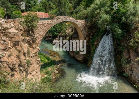 Le pont de Clandras est un ancien pont en Turquie Banque D'Images