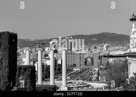 Barcelone, Espagne - 11 FÉVRIER 2022 : Placa d'Espanya est l'une des places les plus importantes de Barcelone, construite pour l'exposition internationale de Barcelone de 1929. Banque D'Images