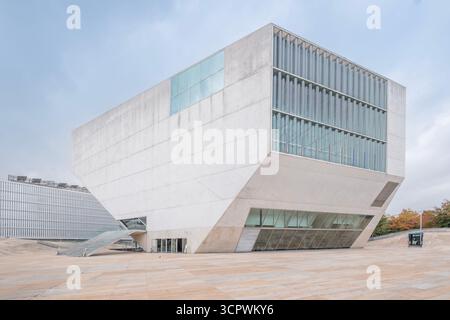Casa da Música bâtiment (Maison de la musique) salle de concert de Porto Casa da Musica Moderna le premier bâtiment au Portugal dédié exclusivement à la musique Banque D'Images