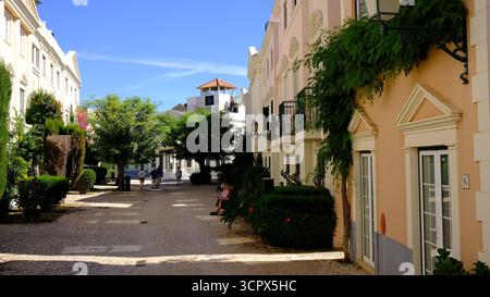 Le vieux village, Vilamoura, appartements construits à cet effet, Algarve, Portugal Banque D'Images