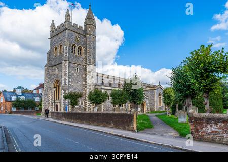 OLD AMERSHAM, Royaume-Uni - 21 SEPTEMBRE 2025 : vue du XIIIe siècle : église paroissiale de Mary à Old Amersham. L'église est un bâtiment classé grade I à t Banque D'Images