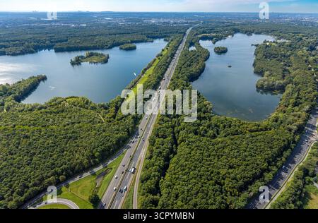 Luftbild, Elbsee mit Elbsee-Insel und Unterbacher See mit Sonneninsel, Autobahn A46, Unterbach, Düsseldorf, Ruhrgebiet, Nordrhein-Westfalen, Deutschland ACHTUNGxMINDESTHONORARx60xEURO *** vue aérienne, Elbsee avec Elbsee Island et Unterbacher See avec Sonneninsel, Autobahn A46, Unterbach, Düsseldorf, Ruhrgebiet, Nordrhein Westfalen, Allemagne ACHTUNGxMINDESTHONORARx60xEURO Banque D'Images