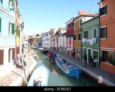 Burano, Italie 11 octobre 2019 : Burano est une île de la lagune vénitienne, dans le nord de l'Italie, près de Torcello à l'extrémité nord de la lagune, Banque D'Images