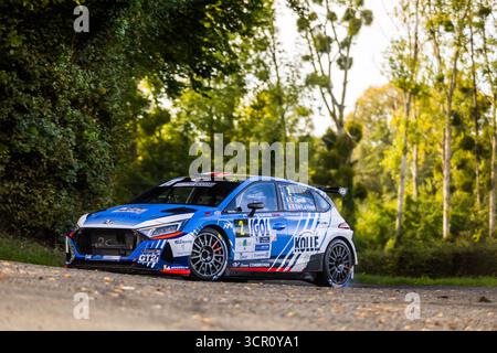 02 CAMILLI Eric, DE LA HAYE Thibault, Hyundai i20N Rally2, compétition 2C, action lors du Rallye coeur de France 2025, 7ème manche du Championnat de France des Rallyes 2025, du 27 au 28 septembre 2025 à Vendôme, France - photo Bastien Roux/DPPI crédit : DPPI Media/Alamy Live News Banque D'Images