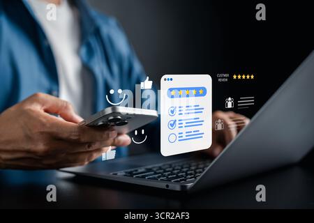 Formulaire d'avis et de commentaires de satisfaction des clients avec une note de cinq étoiles, concept de réputation en ligne, confiance numérique, crédibilité commerciale et client Banque D'Images