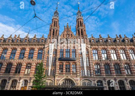 L'ancien bureau de poste principal d'Amsterdam, le centre commercial Magna Plaza, à Amsterdam, pays-Bas Banque D'Images