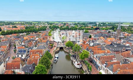 Aérienne de la ville historique Dokkum en Frise, pays-Bas Banque D'Images