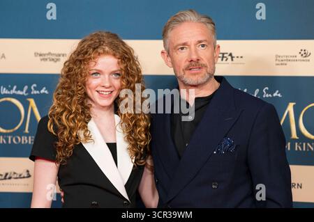 Alexa Goodall und Martin Freeman BEI der Premiere des Kinofilms Momo im Mathäser Filmpalast. München, 28.09.2025 *** Alexa Goodall et Martin Freeman à la première du film Momo au Mathäser Filmpalast Munich, 28 09 2025 Foto :Xn.xKolinzx/xFuturexImagex momo 5825 Banque D'Images