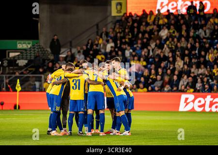 Broendby, Danemark. 28 septembre 2025. Les joueurs de Broendby IF s'unissent dans un caucus lors du match de 3F Superliga entre Broendby IF et Odense BK au Broendby Stadion à Broendby. Banque D'Images