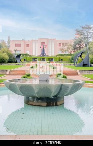 Villa Serralves (Casa de Serralves) Maison Art Déco avec fontaine et jardins à la française conçus par Jacques Gréber, Porto, Portugal Banque D'Images