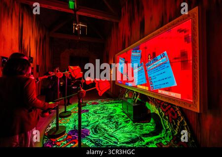 Londres, Royaume-Uni. 29 septembre 2025. The Democratic Room - THE DELUSION de Danielle Brathwaite-Shirley à la Serpentine Noth Gallery, Londres. Crédit : Guy Bell/Alamy Live News Banque D'Images