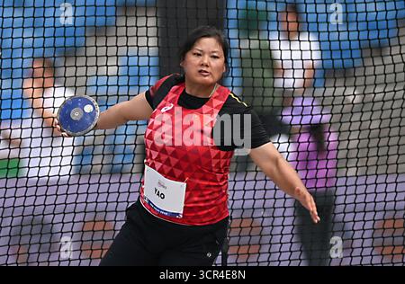 New Delhi, Inde. 29 septembre 2025. Yao Juan de Chine participe à la finale féminine de lancer de disque F44 aux Championnats du monde de para-athlétisme 2025 à New Delhi, Inde, le 29 septembre 2025. Crédit : Javede Dar/Xinhua/Alamy Live News Banque D'Images