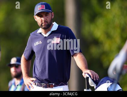 Photo du dossier datée du 27-09-2025 de Scottie Scheffler, qui a décrit ses deux jours misérables d'ouverture de la Ryder Cup comme "l'un des moments les plus bas de ma carrière". Date d'émission : lundi 29 septembre 2025. Banque D'Images