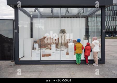 Varsovie, Pologne. 28 septembre 2025. Travaux de reconstruction du palais saxon et du palais Bruhl à Varsovie, Pologne, le 28 septembre 2025. (Photo de Weronika Kowalska/NurPhoto) crédit : NurPhoto SRL/Alamy Live News Banque D'Images